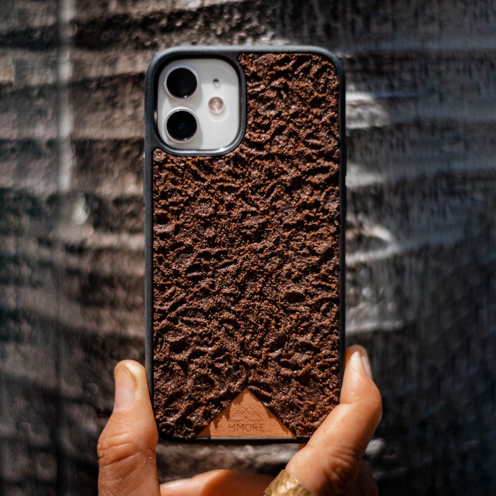 Coffee phone case – Organic, fragrant & sustainable | Handmade in Europe