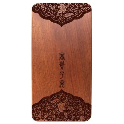 Engraved wooden phone case for Xiaomi Mi models – Engraved motifs