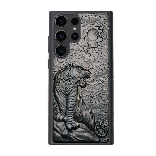 The Tiger – Powerful sandalwood phone case with tiger motif – for Samsung Galaxy S23 &amp; S24