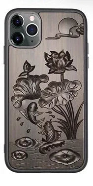 Koi Garden – Coque 3D en bois de santal avec gravure poisson et lotus pour iPhone