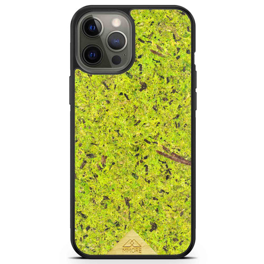 Moss phone case – Natural, green &amp; handmade from real forest moss